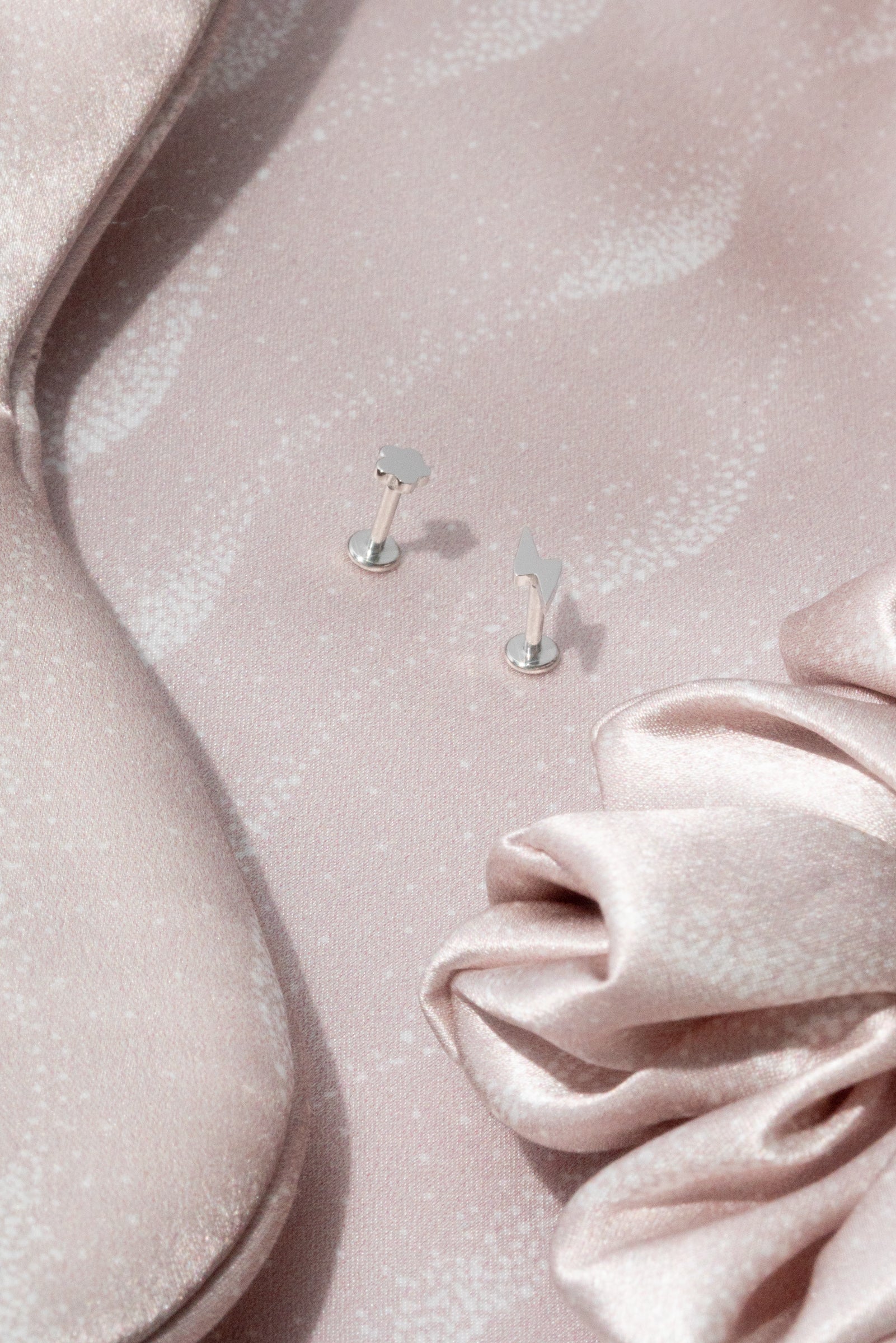 Flower Threaded Flat Back Studs (Pair) - Image 15