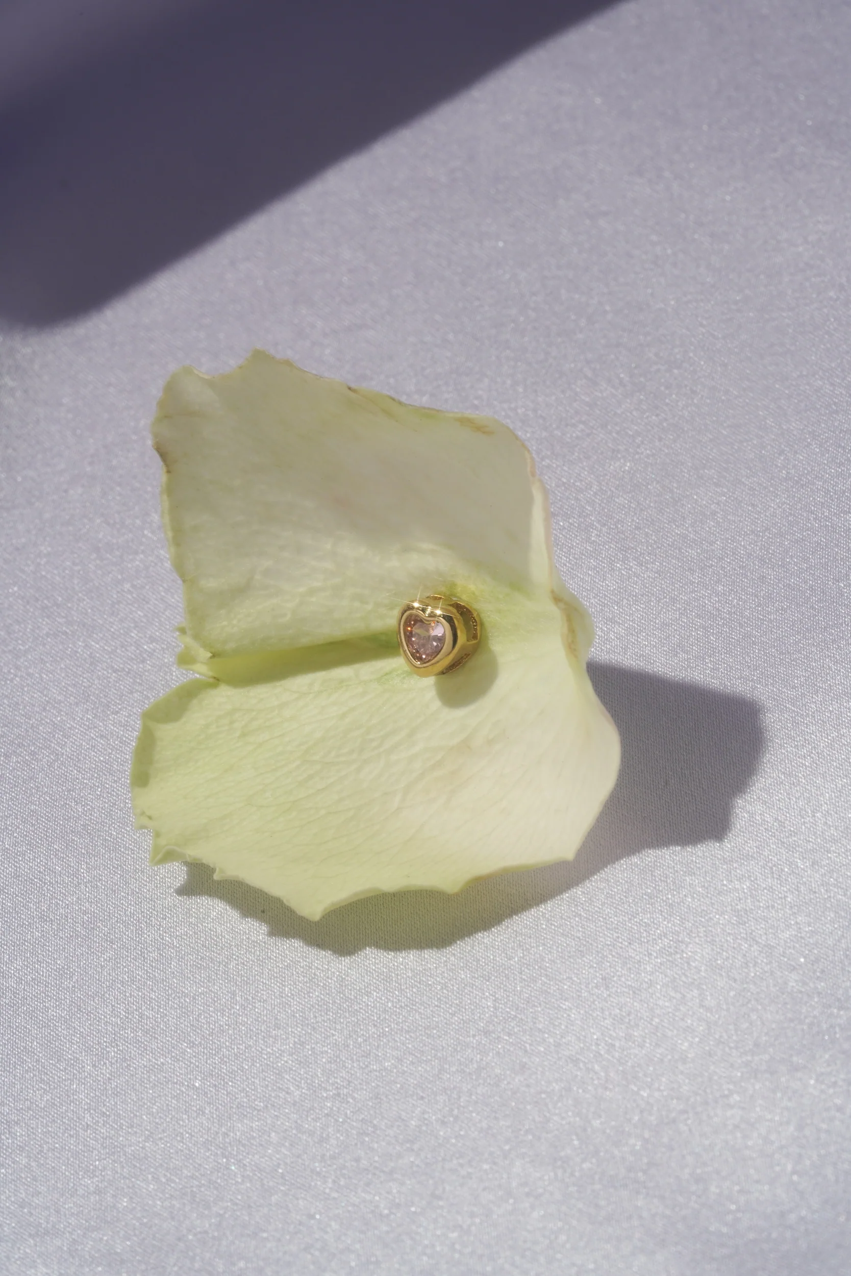 Heart Bezel Stud (Single) - Image 9