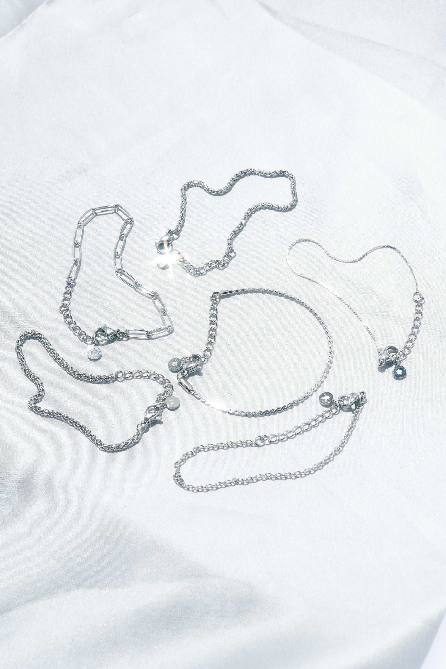 Super Tiny Wave Chain Bracelet - Image 8