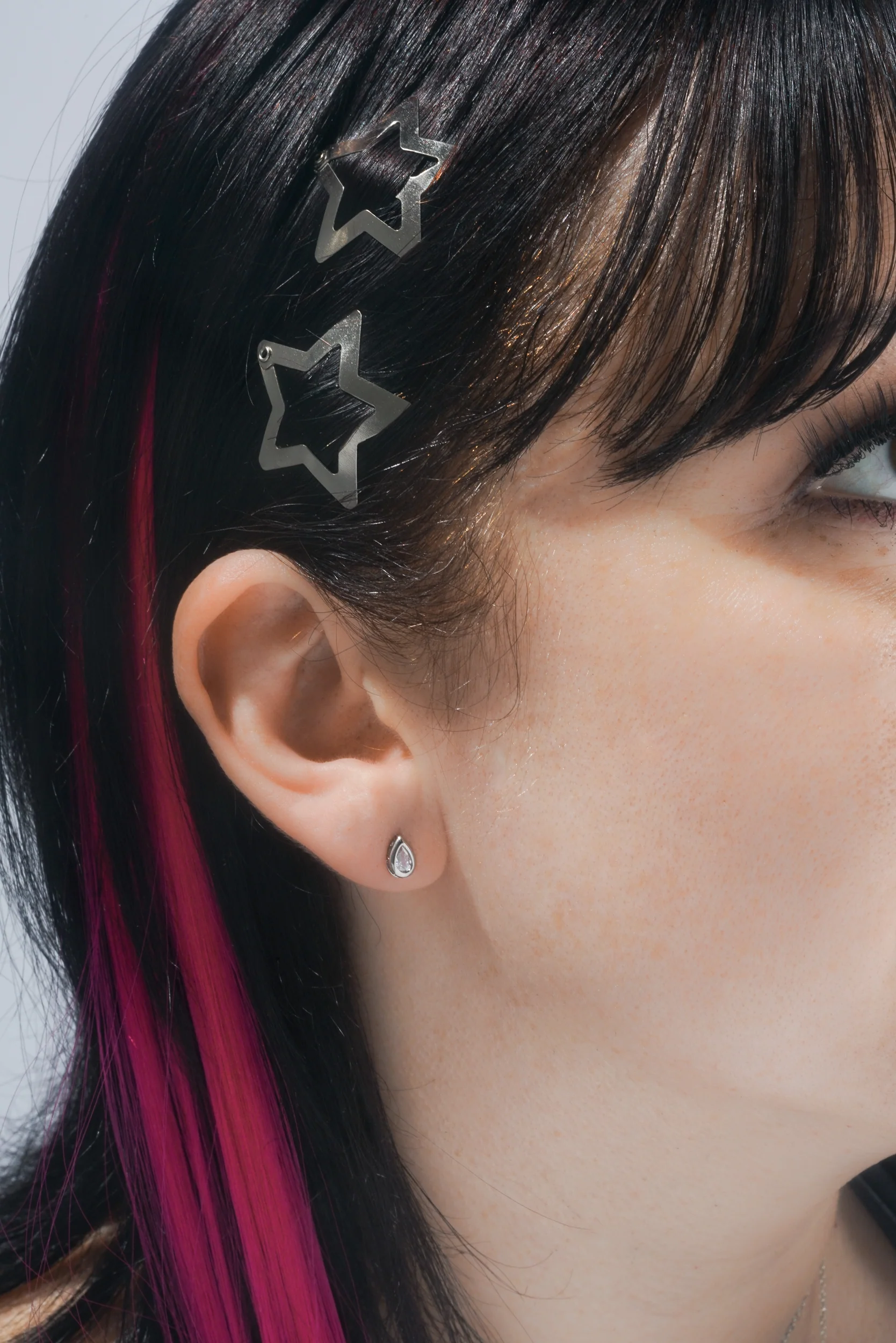 Teardrop Bezel Stud (Single) - Image 7
